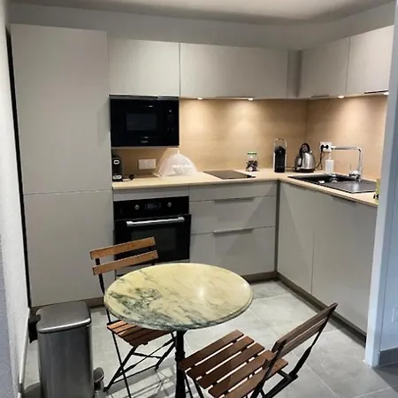 Alisier - T3 Avec Petite Vue Dans Le Domaine De La Coudouliere Mae-8301 公寓 锡富尔勒普拉日